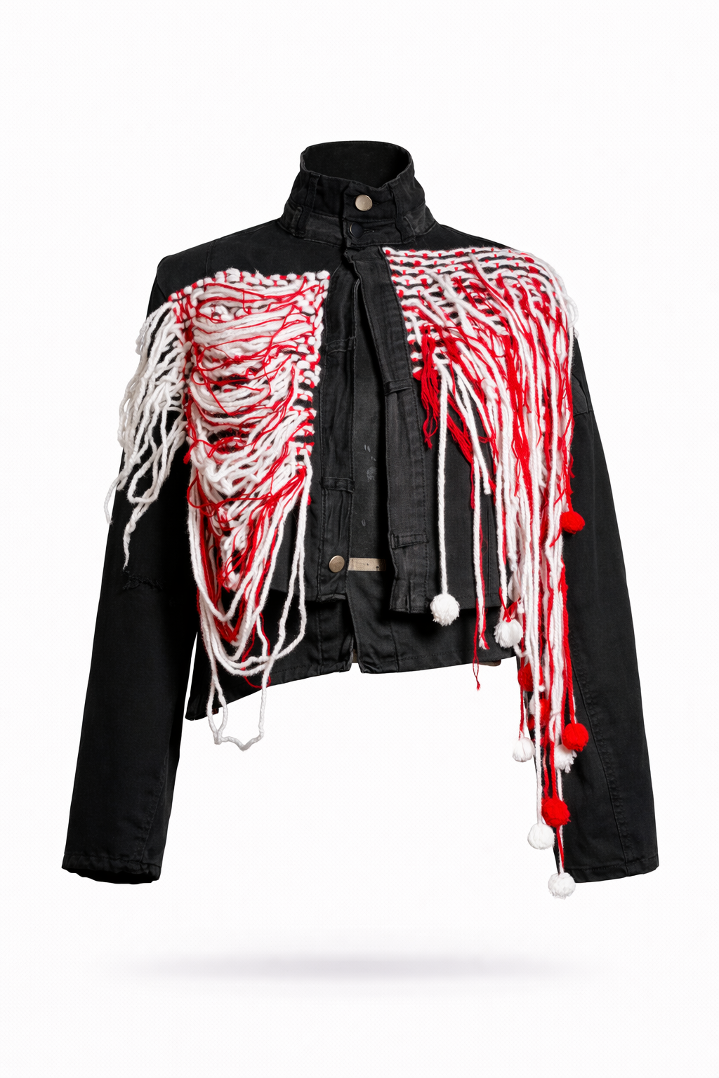 CHAQUETA BORDADA  HILOS ROJOS