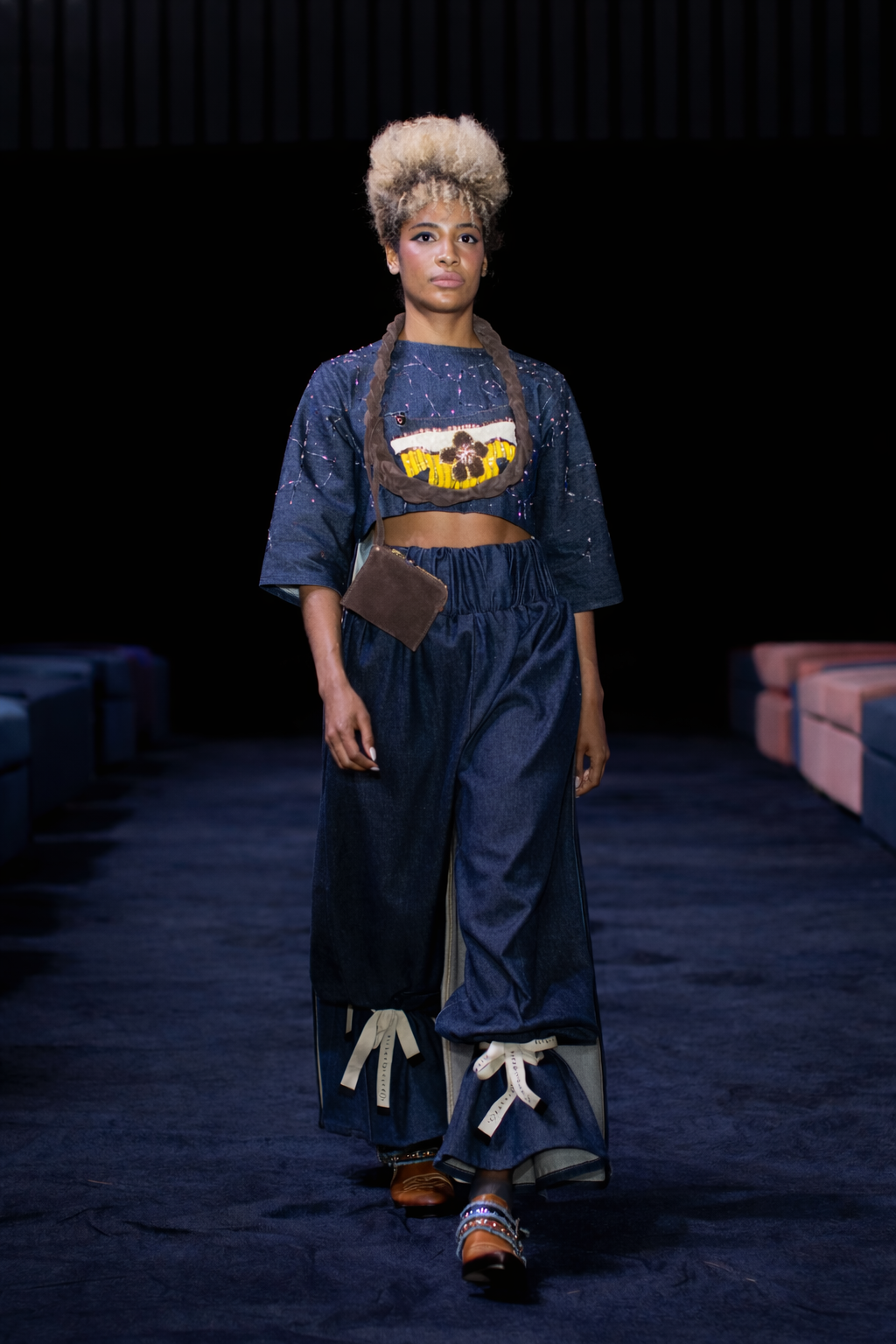 CAMISON LARGO DENIM BORDADO UNIVERSO 1864